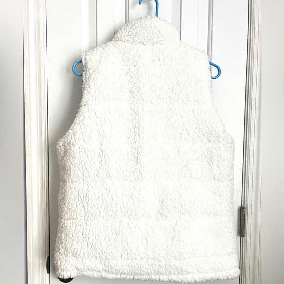 Crown and Ivy Reversible Vest Jacket - Picture 4 of 5